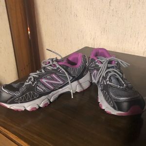 Women’s running shoes